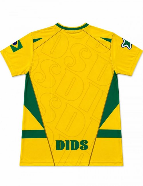 Camiseta em Gola  V 