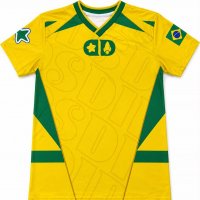 Camiseta em Gola  V 